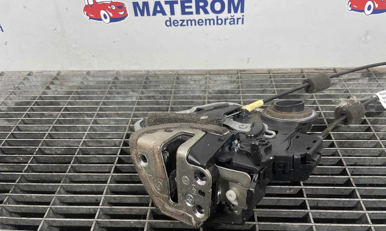 INCUIETOARE USA SPATE STANGA TOYOTA RAV 4 III 2005-2014