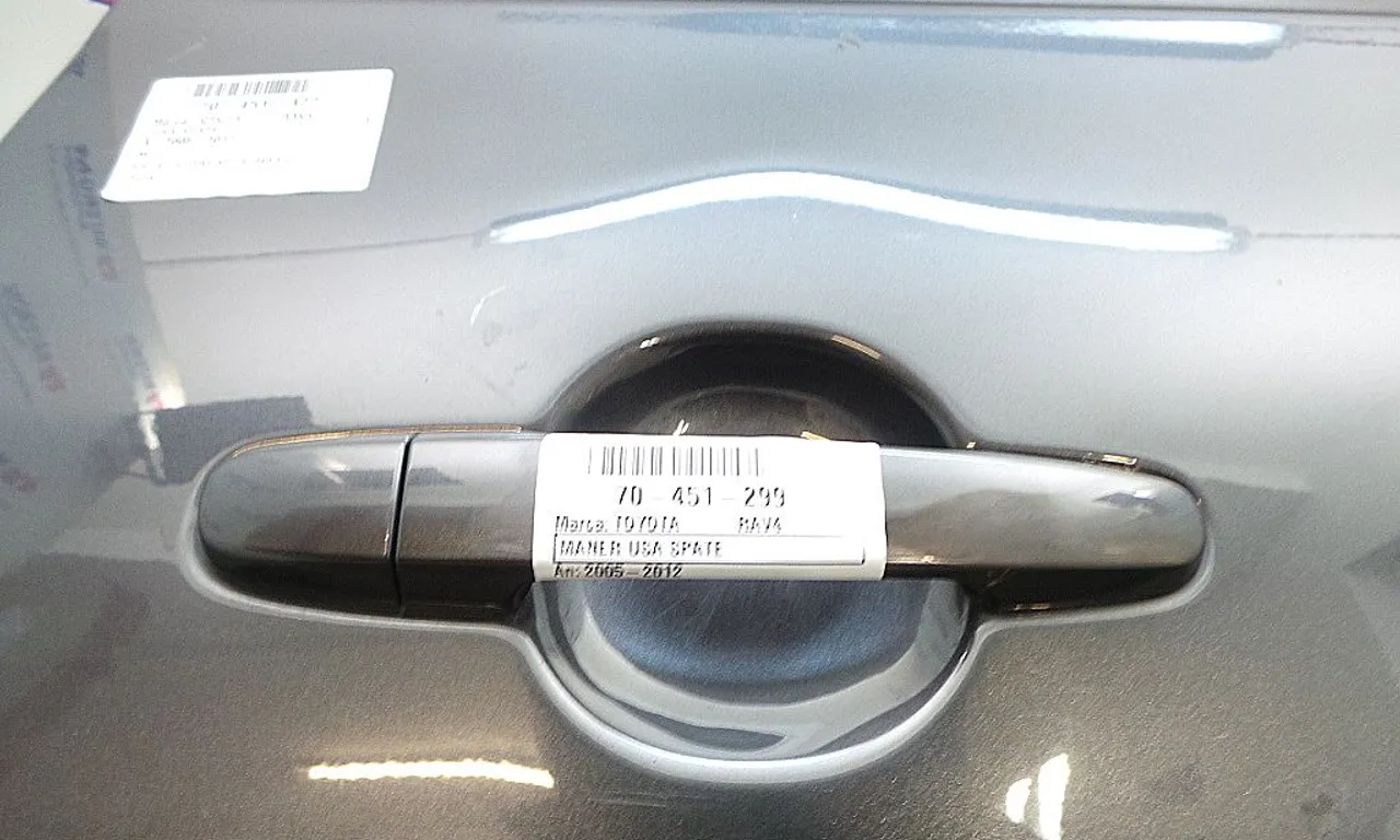 MANER USA SPATE DREAPTA TOYOTA RAV 4 III 2005-2014