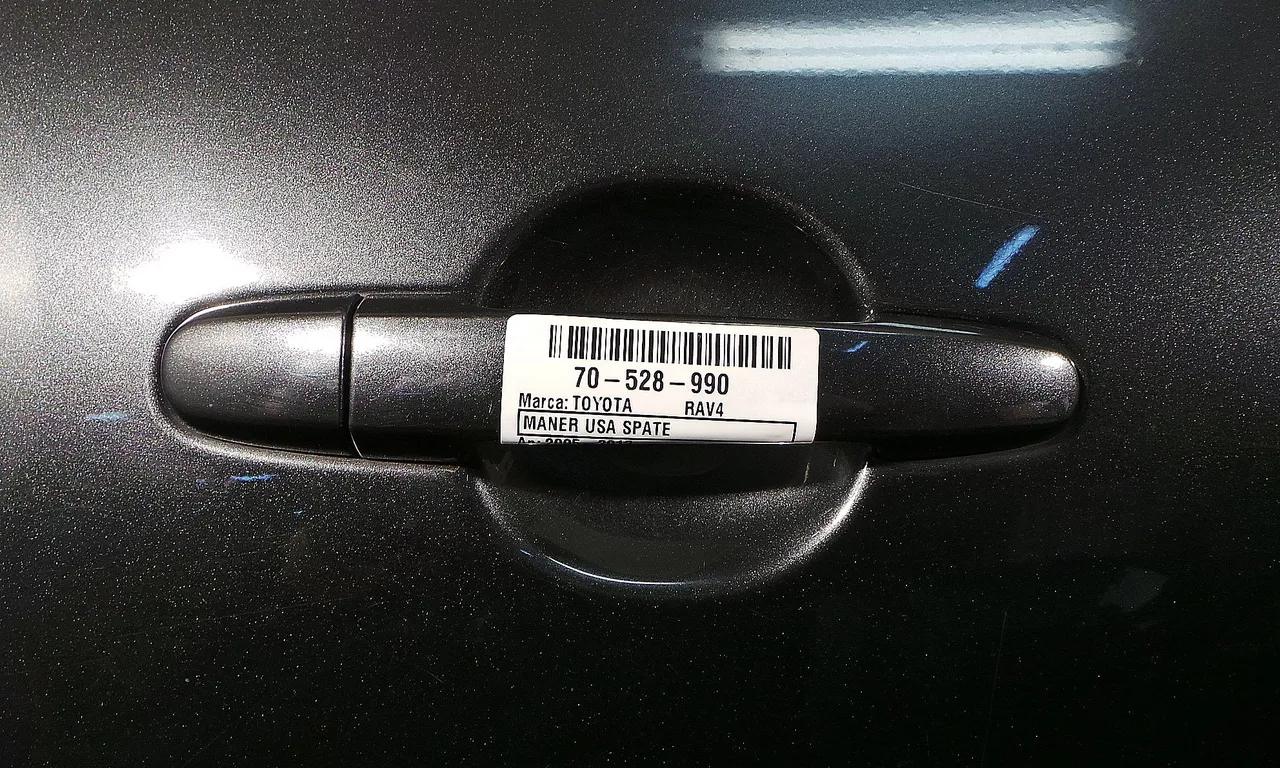 MANER USA SPATE DREAPTA TOYOTA RAV 4 III 2005-2014