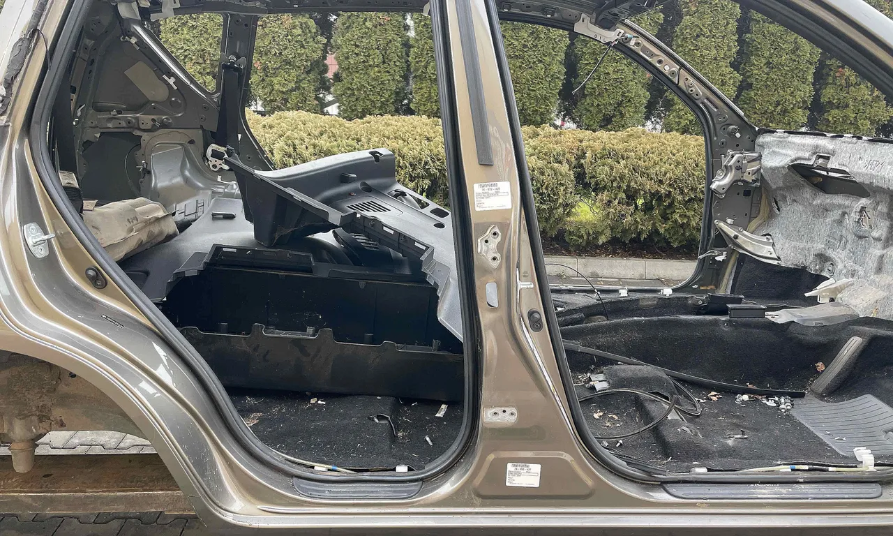 STALP MIJLOC DREAPTA TOYOTA RAV 4 III 2005-2014
