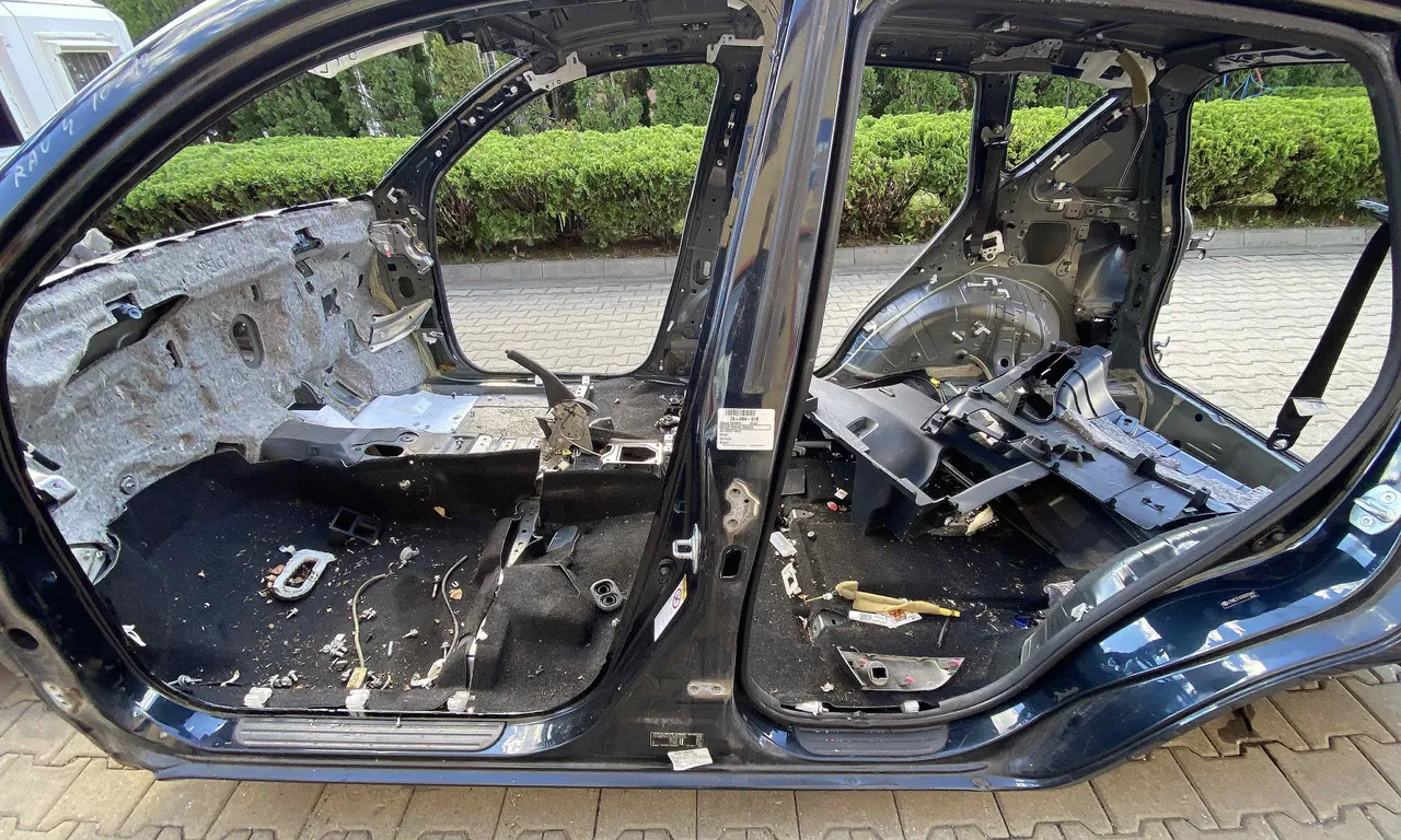 STALP MIJLOC STANGA TOYOTA RAV 4 III 2005-2014