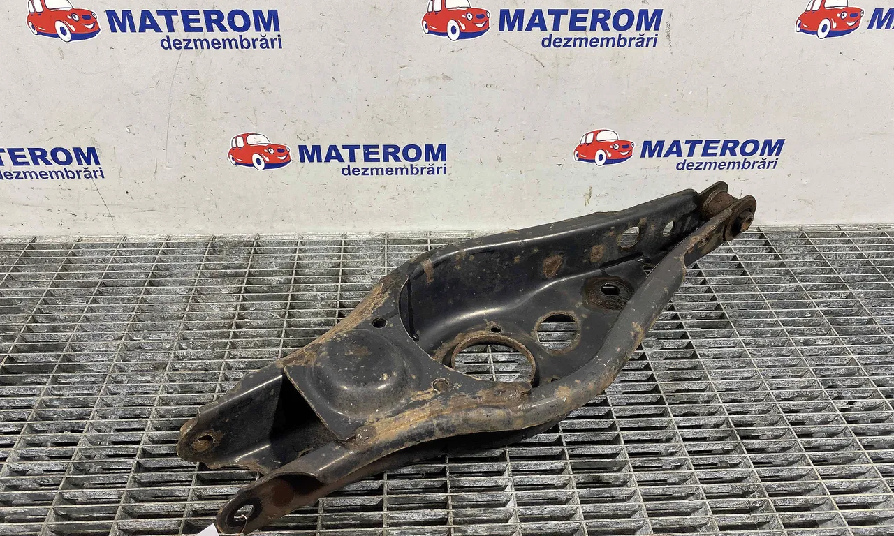 BRAT SPATE INFERIOR STANGA TOYOTA RAV 4 III 2005-2014