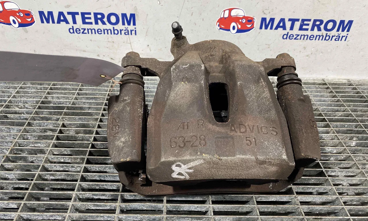 ETRIER FATA DREAPTA TOYOTA RAV 4 III 2005-2014