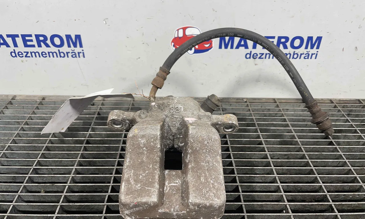 ETRIER SPATE DREAPTA TOYOTA RAV 4 III 2005-2014