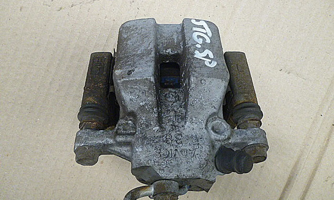 ETRIER SPATE STANGA TOYOTA RAV 4 III 2005-2014