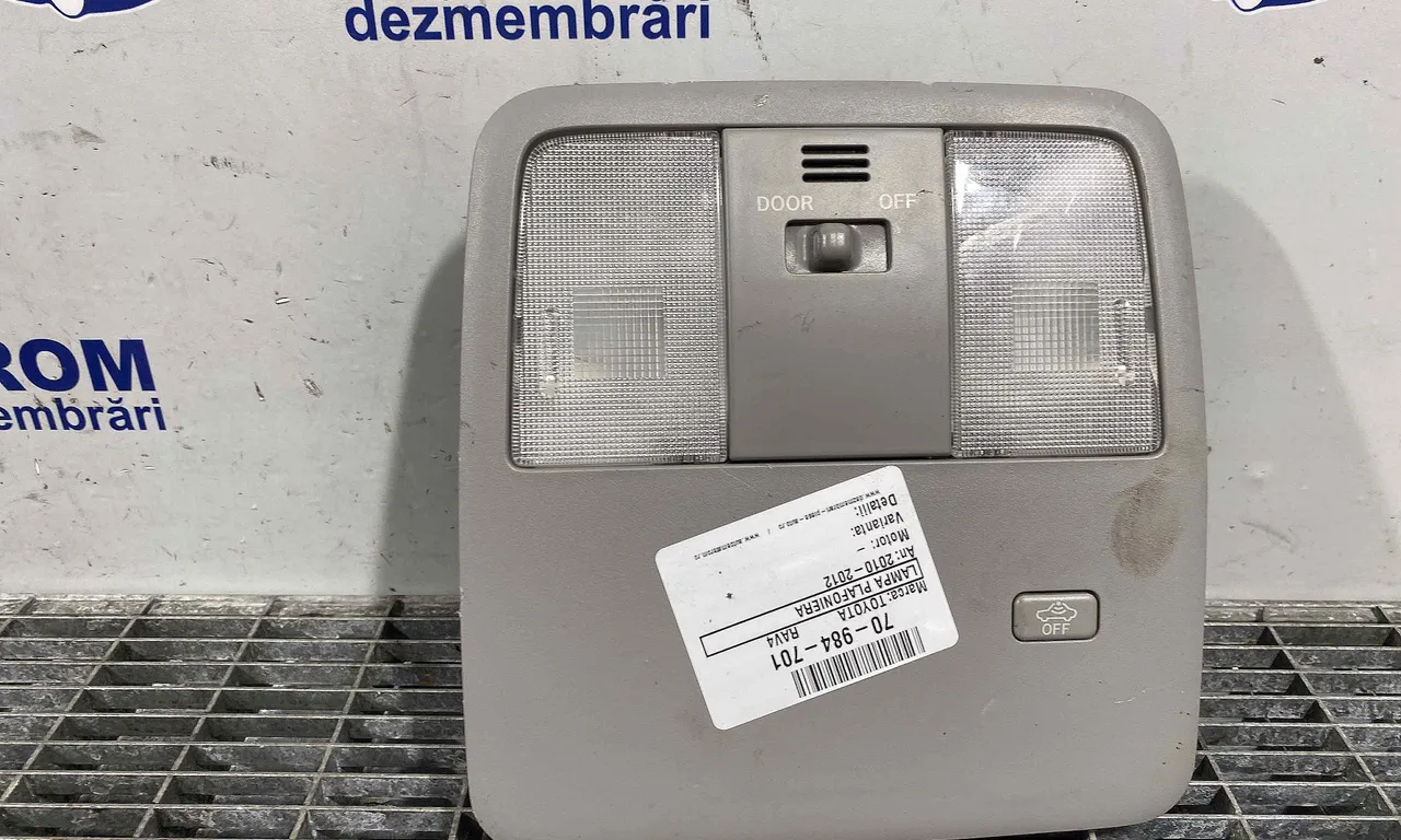 LAMPA PLAFONIERA TOYOTA RAV 4 III 2005-2014