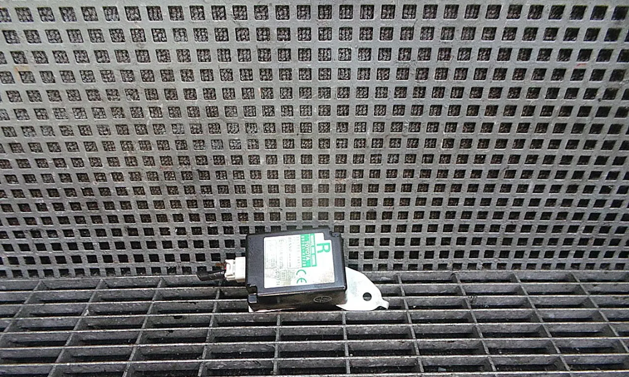 MODUL INCHIDERE CENTRALIZATA TOYOTA RAV 4 III 2005-2014