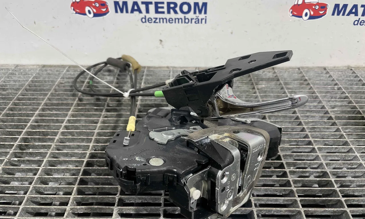 INCUIETOARE USA FATA DREAPTA TOYOTA RAV 4 IV 2012-2019
