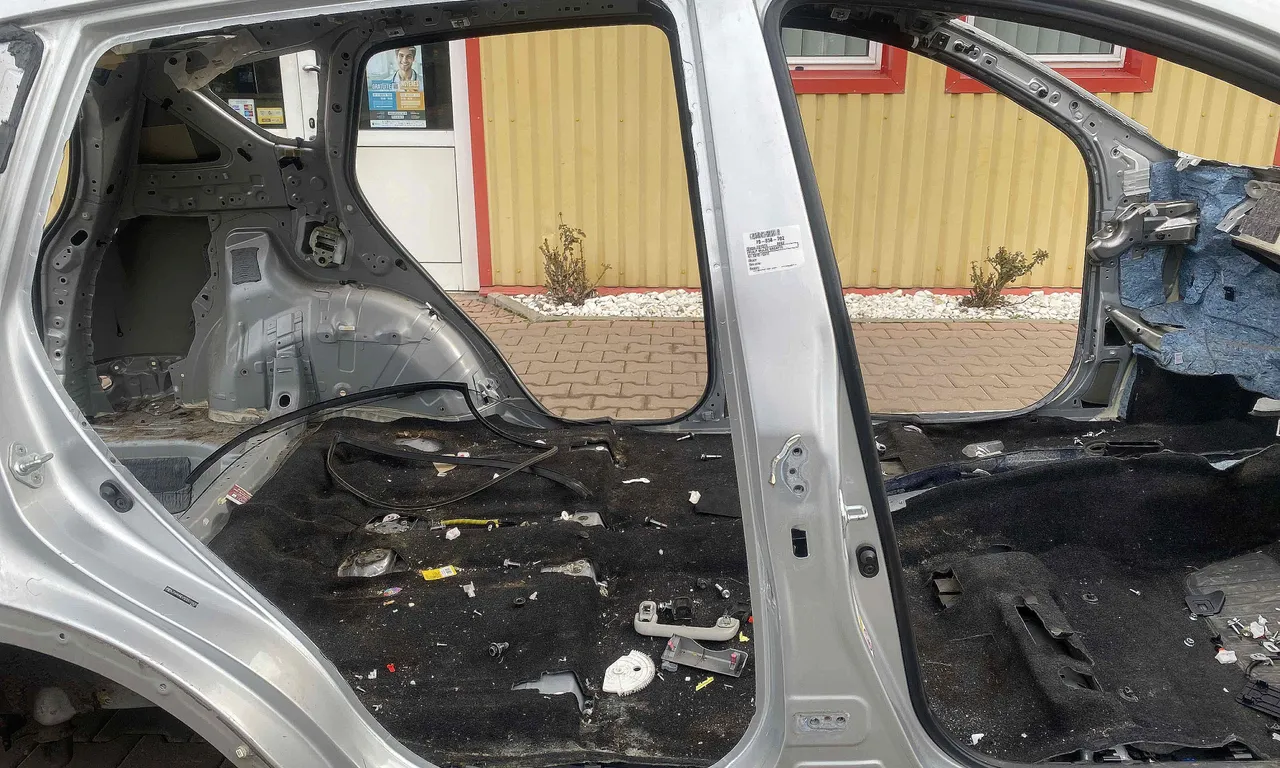STALP MIJLOC DREAPTA TOYOTA RAV 4 IV 2012-2019