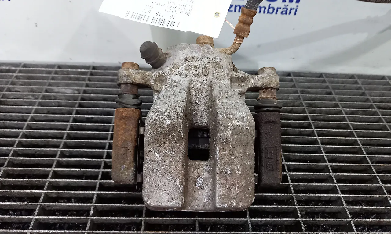 ETRIER SPATE STANGA TOYOTA RAV 4 IV 2012-2019