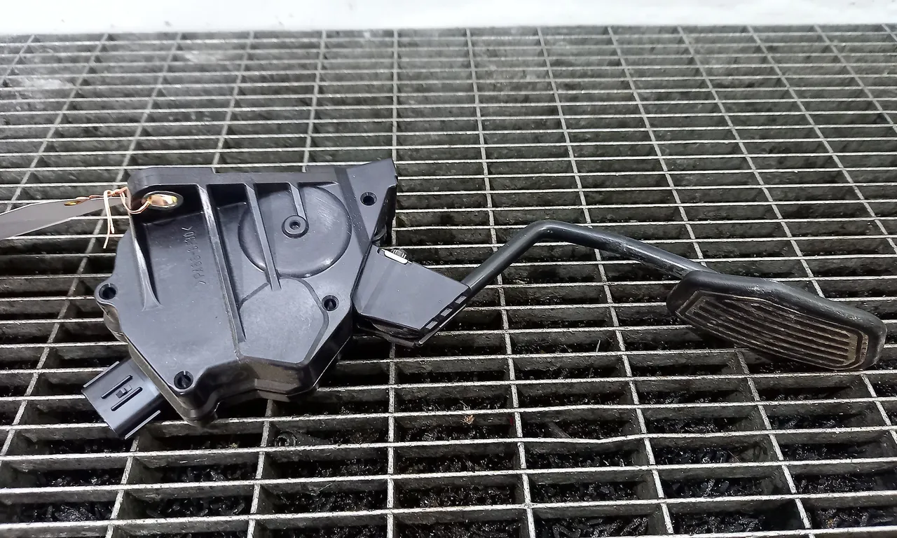 PEDALA ACCELERATIE TOYOTA RAV 4 IV 2012-2019