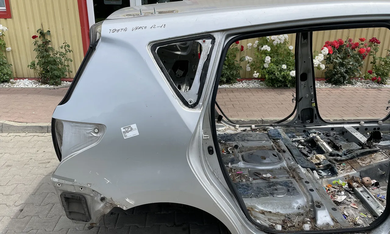 ARIPA SPATE DREAPTA TOYOTA VERSO 2009-2018