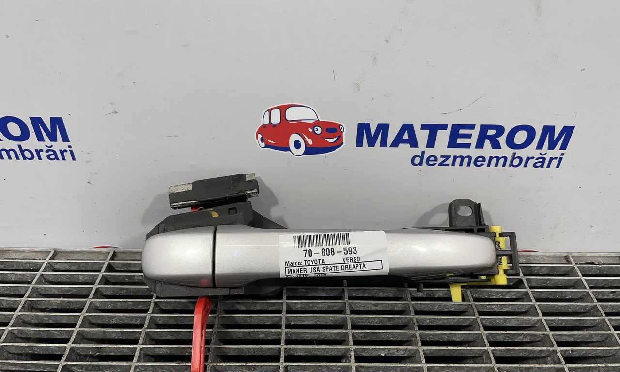 MANER USA SPATE DREAPTA TOYOTA VERSO 2009-2018