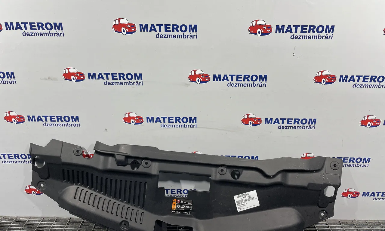 ORNAMENT SUB CAPOTA FATA TOYOTA VERSO 2009-2018