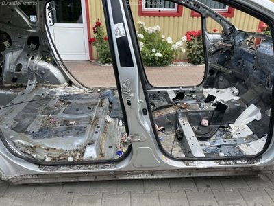 PRAG DREAPTA TOYOTA VERSO 1.6 D4-D 2009-2018 oe 614030F020, vedere frontata