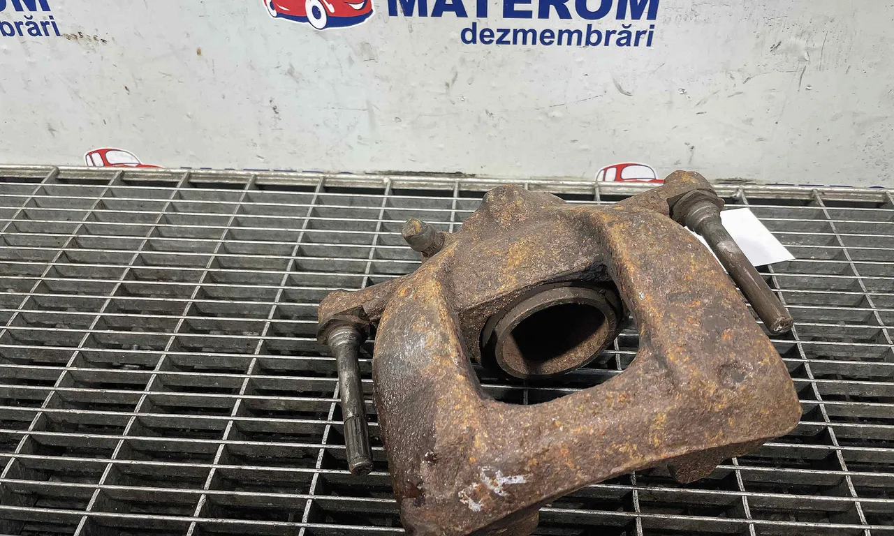ETRIER FATA DREAPTA TOYOTA VERSO 2009-2018