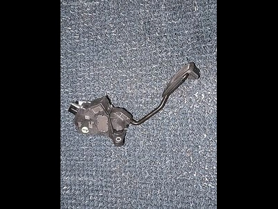 PEDALA ACCELERATIE TOYOTA YARIS 1.0 INJ 2005-2014 oe 781000D020, vedere frontata