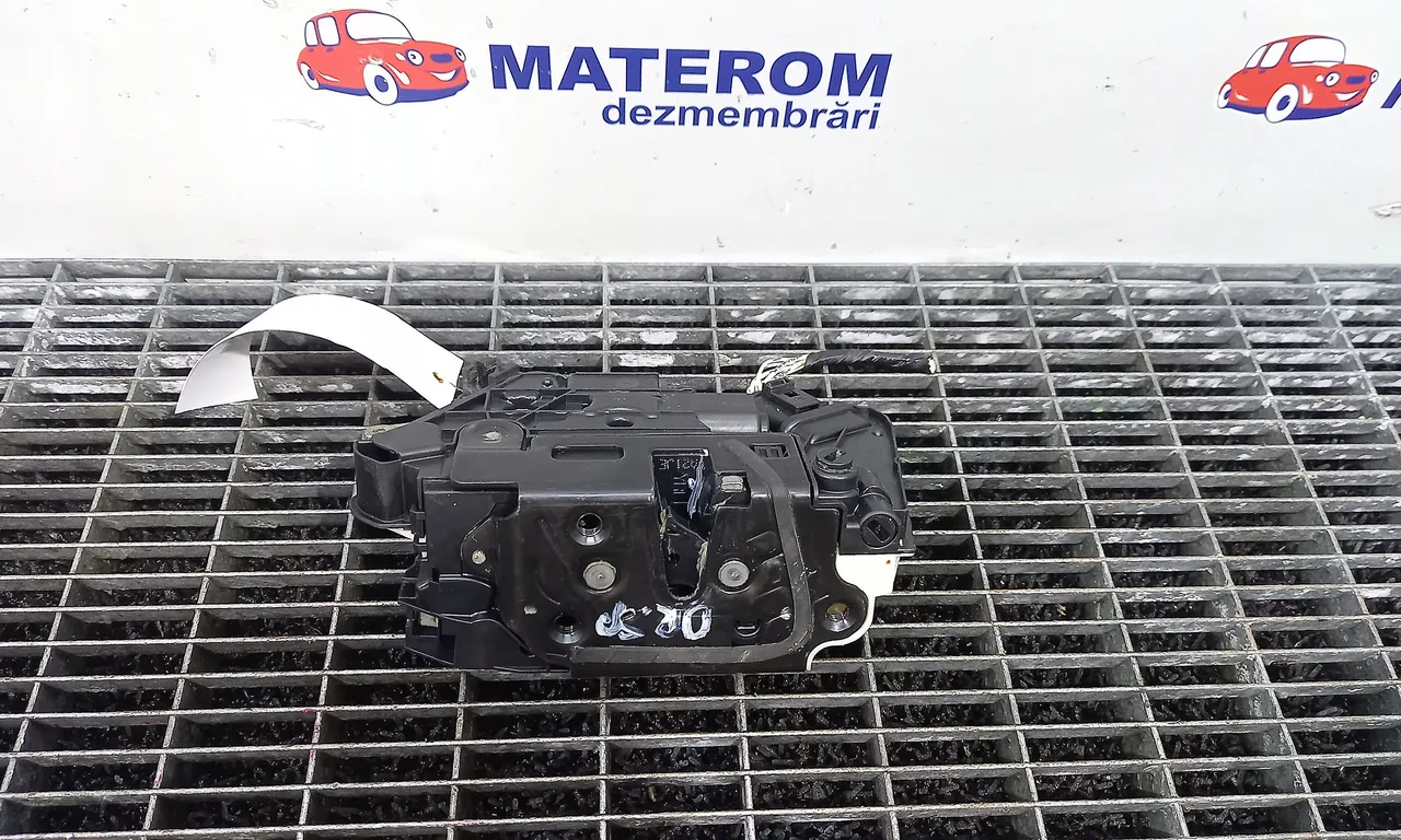 INCUIETOARE USA SPATE DREAPTA VOLKSWAGEN AMAROK 2010-2015