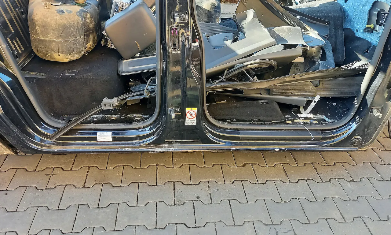 PRAG DREAPTA VOLKSWAGEN AMAROK 2010-2015