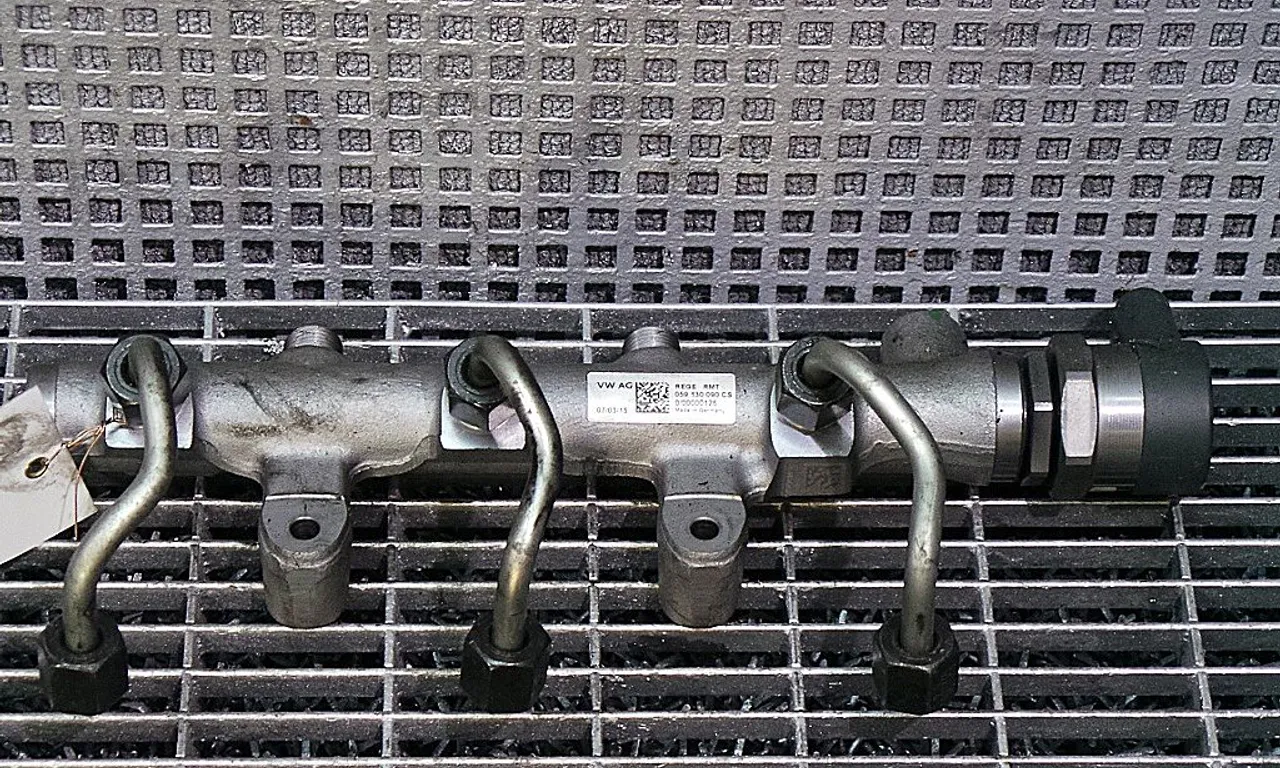 RAMPA INJECTIE VOLKSWAGEN AMAROK 2010-2015