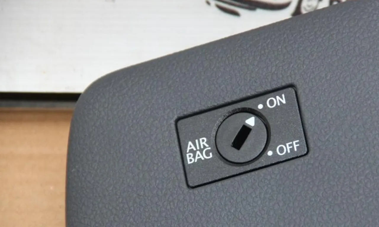 Buton dezactivare airbag pasager VOLKSWAGEN AMAROK 2010-null