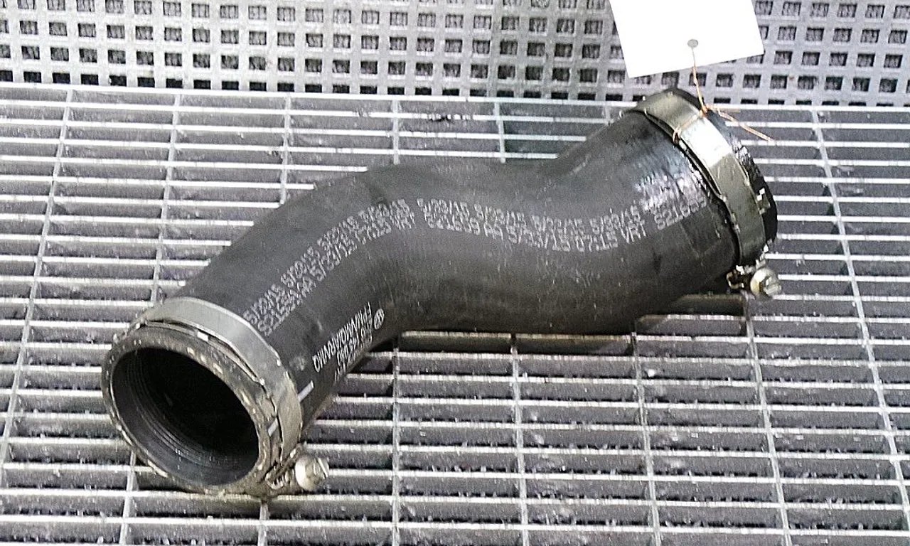 FURTUN INTERCOOLER VOLKSWAGEN AMAROK 2010-2015