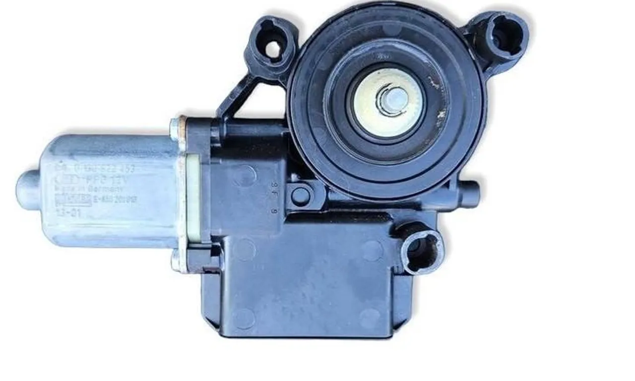 Motoras macara geam fata stanga VOLKSWAGEN BEETLE 2011-2019