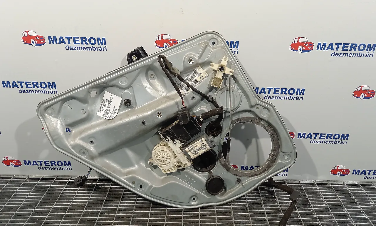MACARA USA SPATE STANGA VOLKSWAGEN BORA I 1998-2013