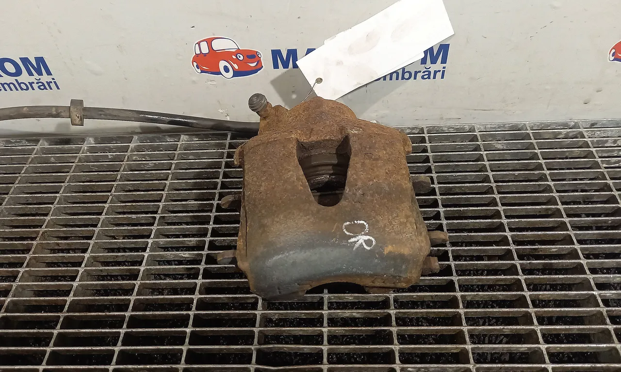 ETRIER FATA DREAPTA VOLKSWAGEN BORA I 1998-2013