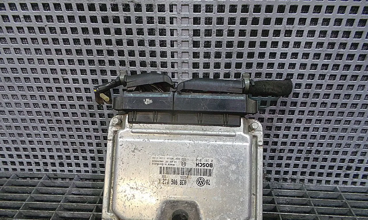 CALCULATOR MOTOR VOLKSWAGEN BORA I 1998-2013