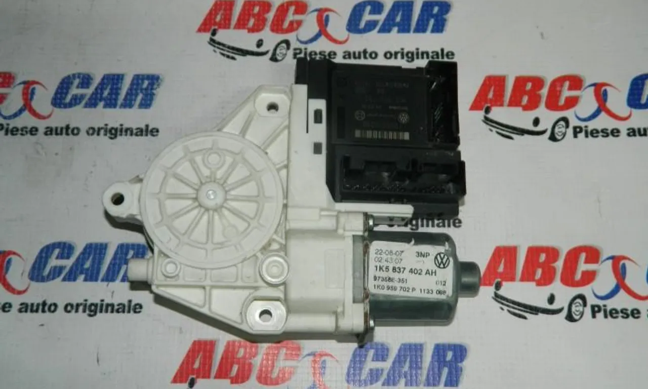 Motoras usa dreapta fata VOLKSWAGEN CADDY III 2004-2016