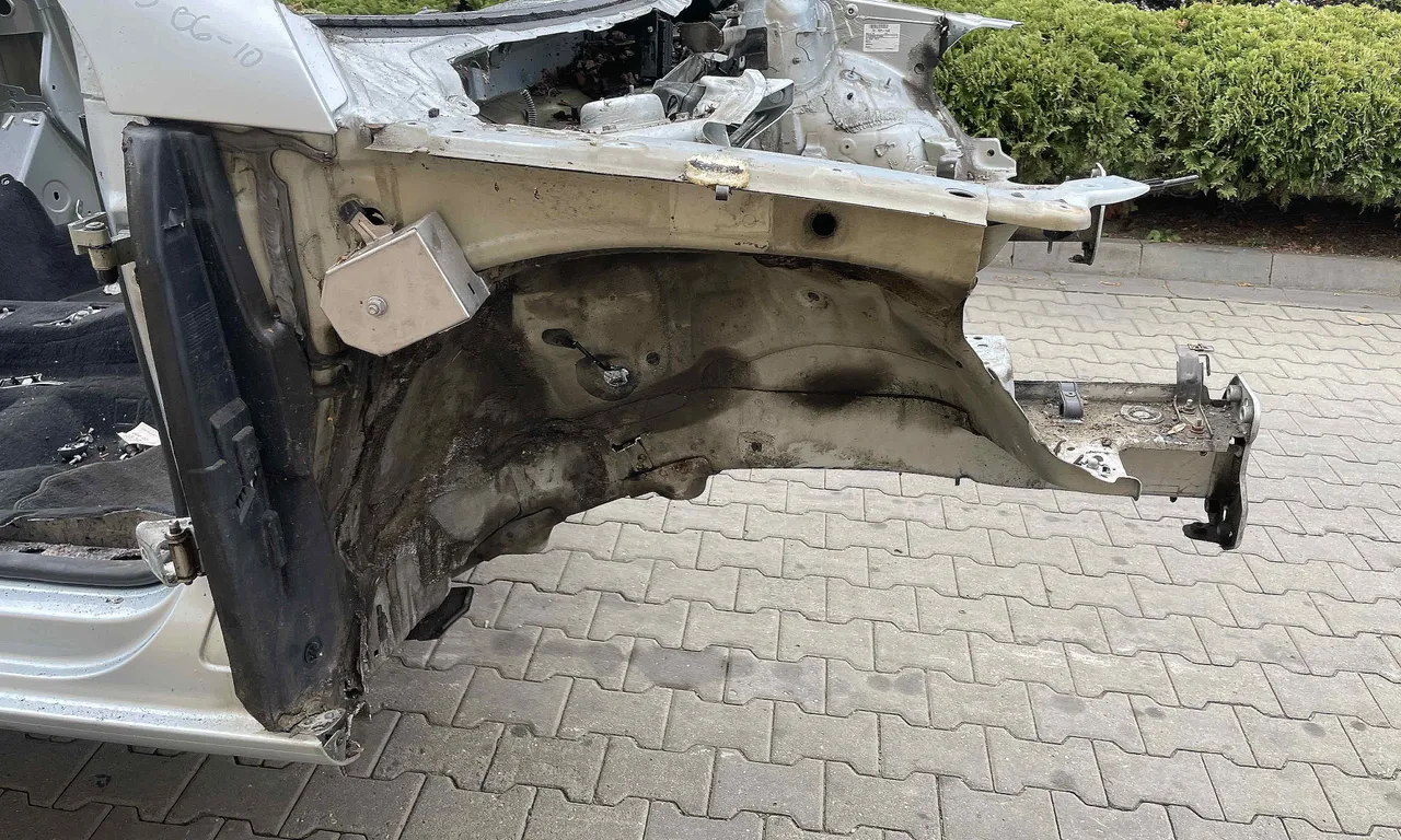 LONJERON DREAPTA VOLKSWAGEN EOS 2006-2015