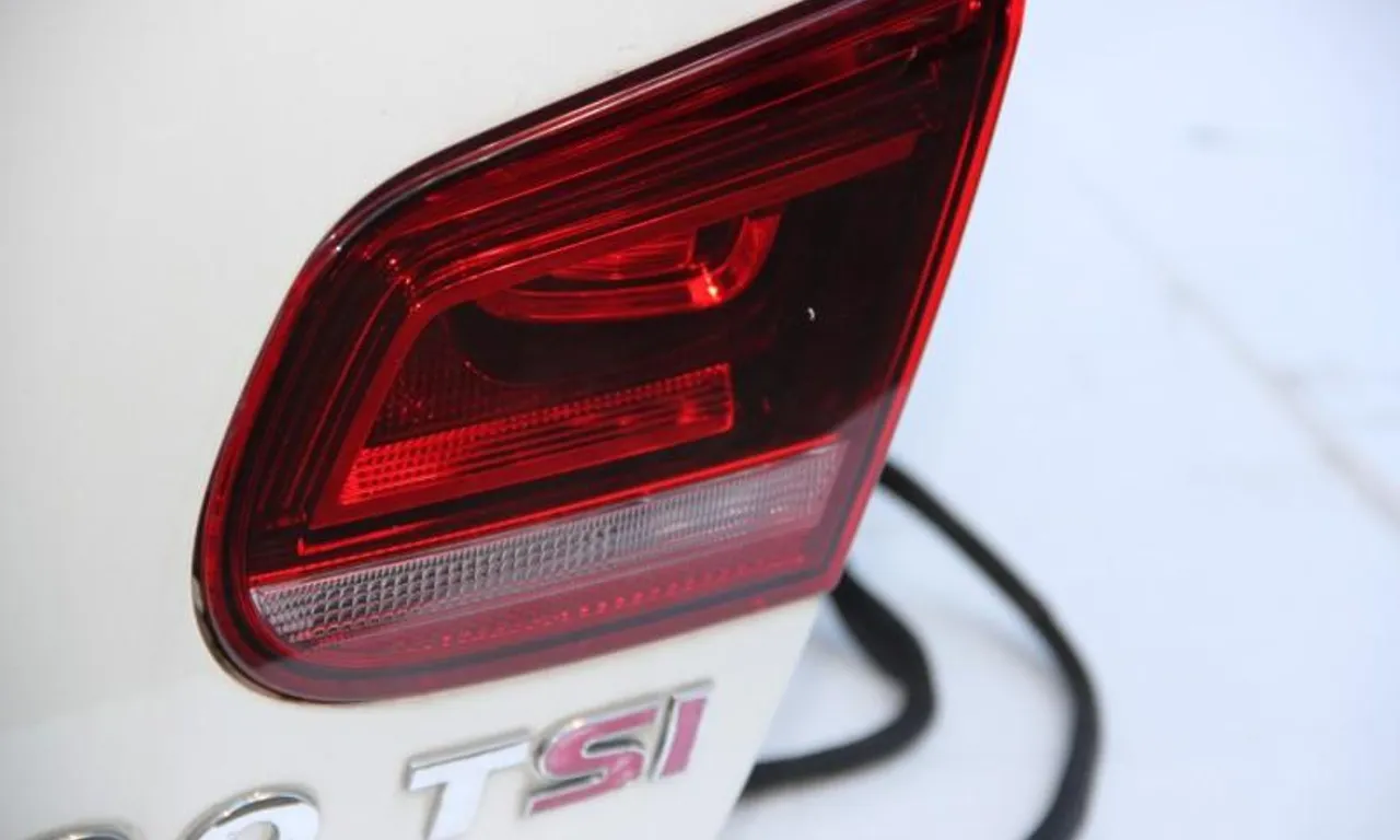 Stop dreapta spate capota VOLKSWAGEN EOS 2006-2015