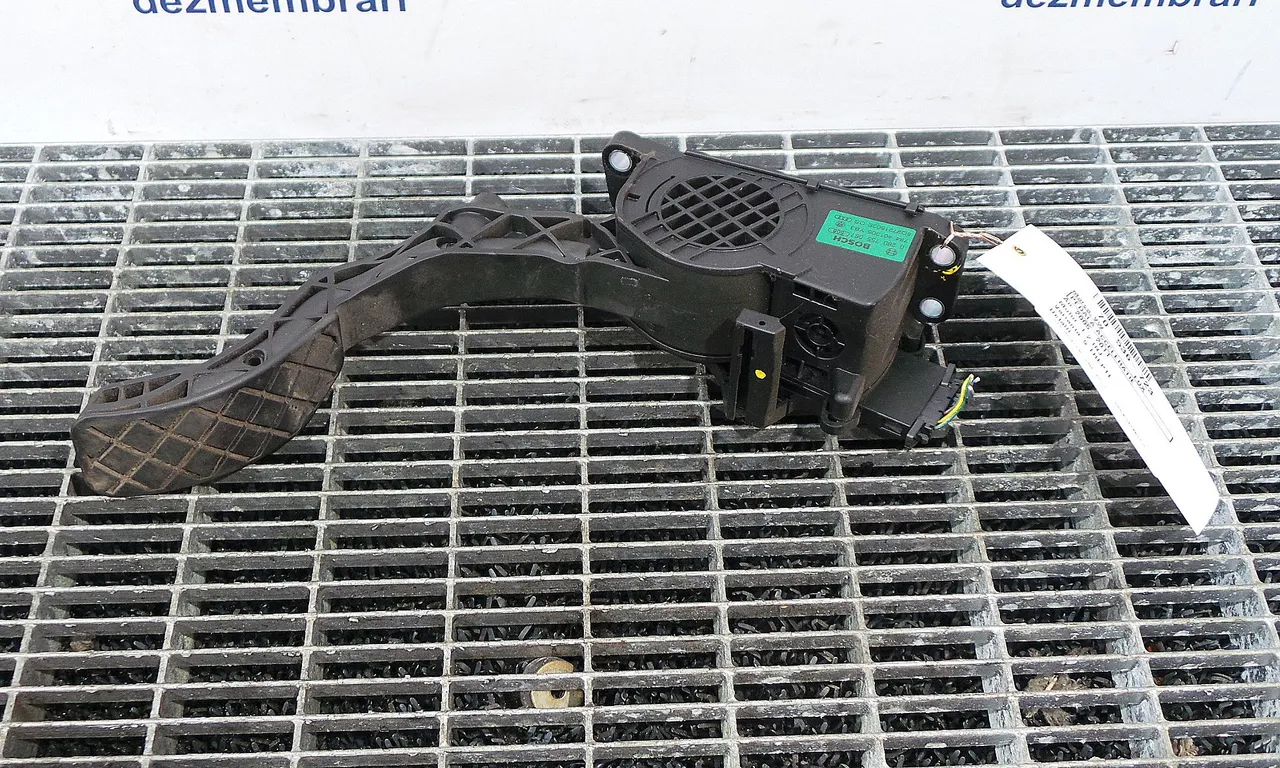 PEDALA ACCELERATIE VOLKSWAGEN FOX 2003-2015