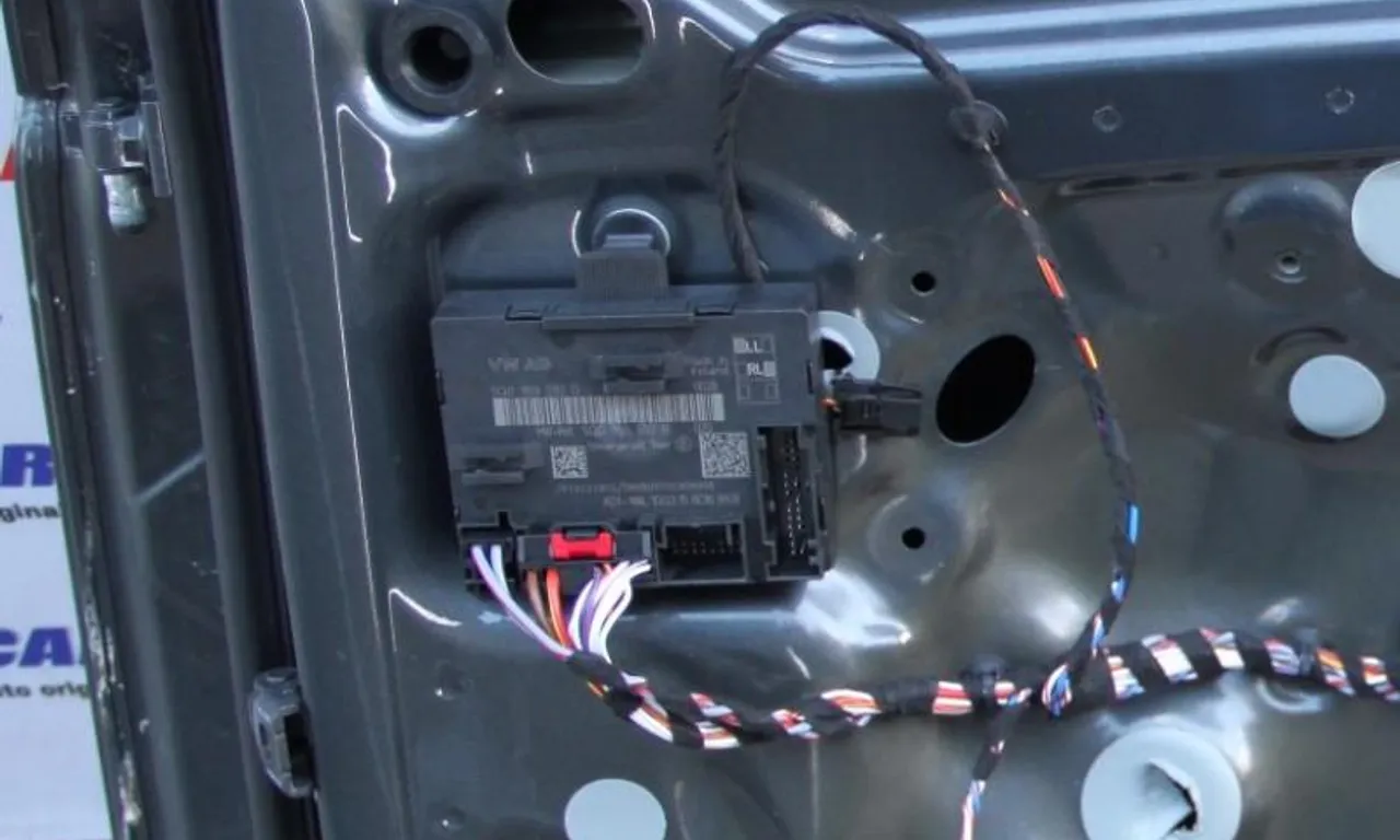 Modul usa dreapta fata VOLKSWAGEN GOLF ALLTRACK VII Variant 2014-2020