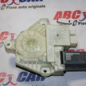 Motoras macara usa stanga spate