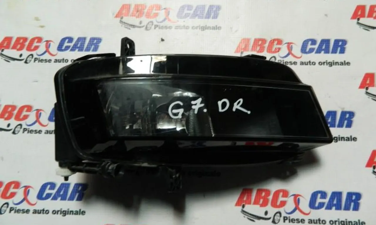 Proiector ceata dreapta VOLKSWAGEN GOLF ALLTRACK VII Variant 2014-2020