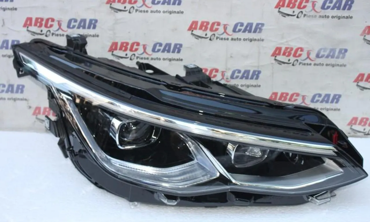 Far dreapta full LED IQ LIGHT VOLKSWAGEN GOLF ALLTRACK VIII 2020-null