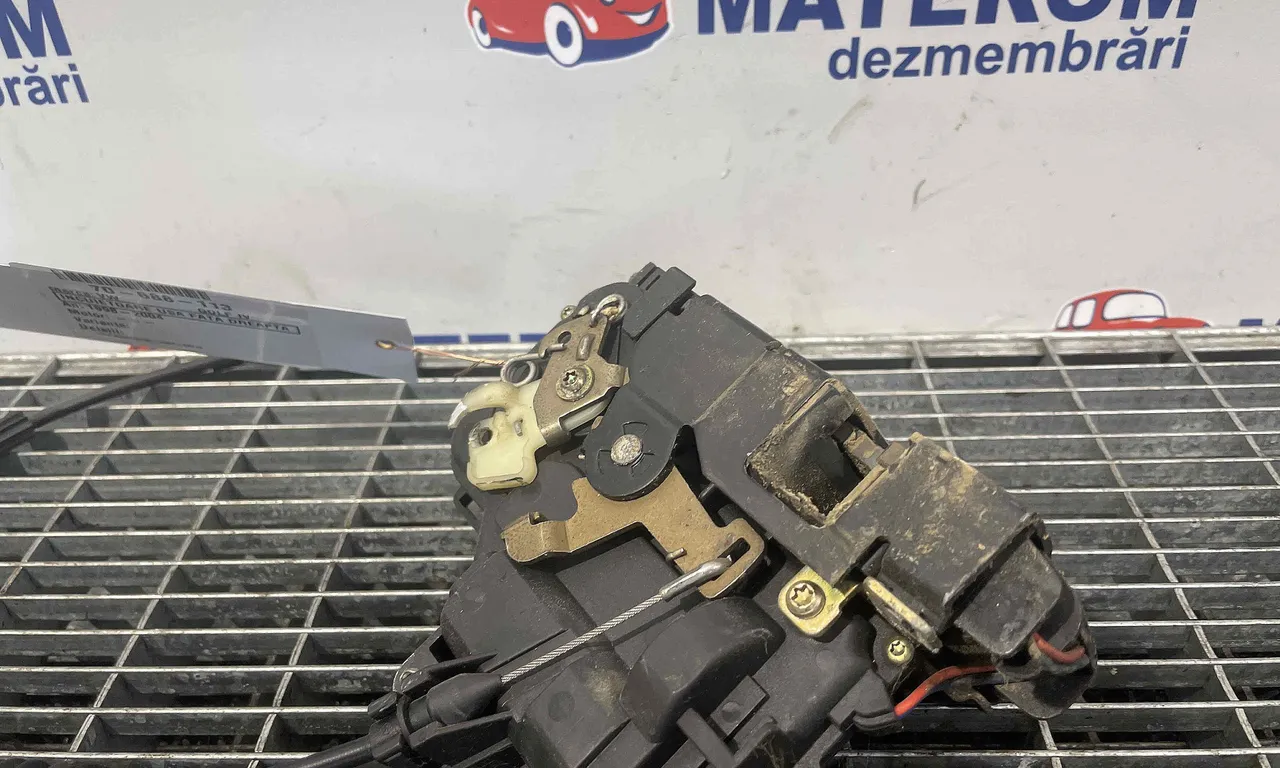 INCUIETOARE USA FATA DREAPTA VOLKSWAGEN GOLF IV 1997-2008
