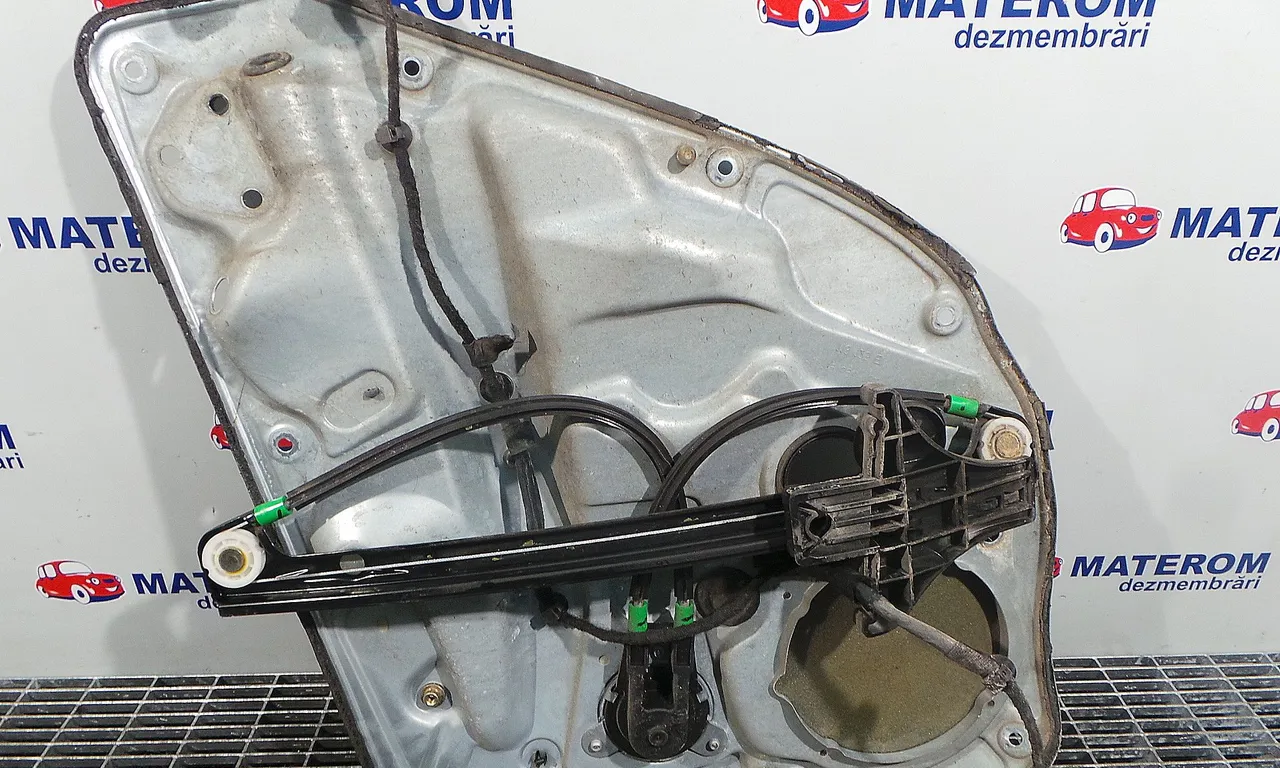 MACARA USA SPATE STANGA VOLKSWAGEN GOLF IV 1997-2004