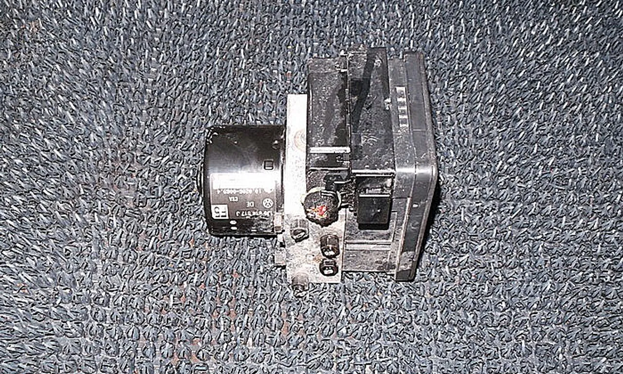 UNITATE ABS VOLKSWAGEN GOLF IV 1997-2004