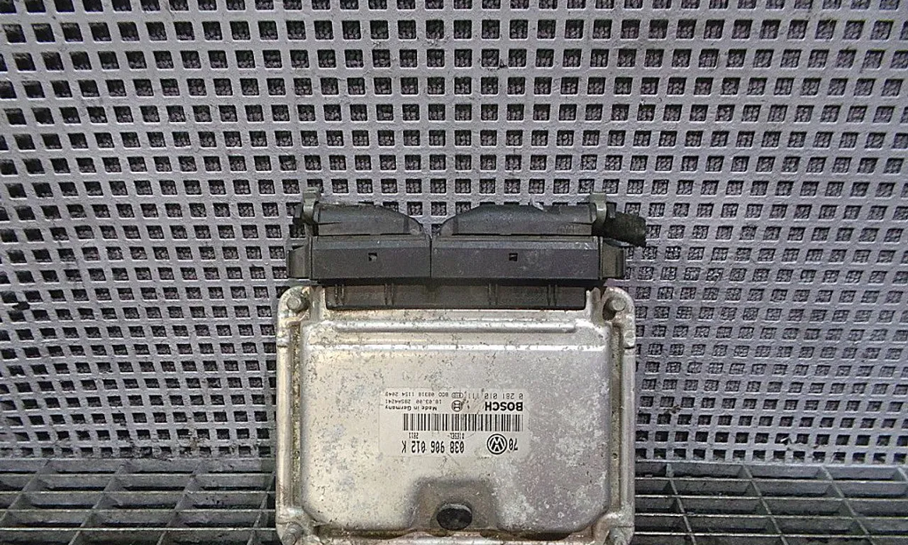 CALCULATOR MOTOR VOLKSWAGEN GOLF IV 1997-2004