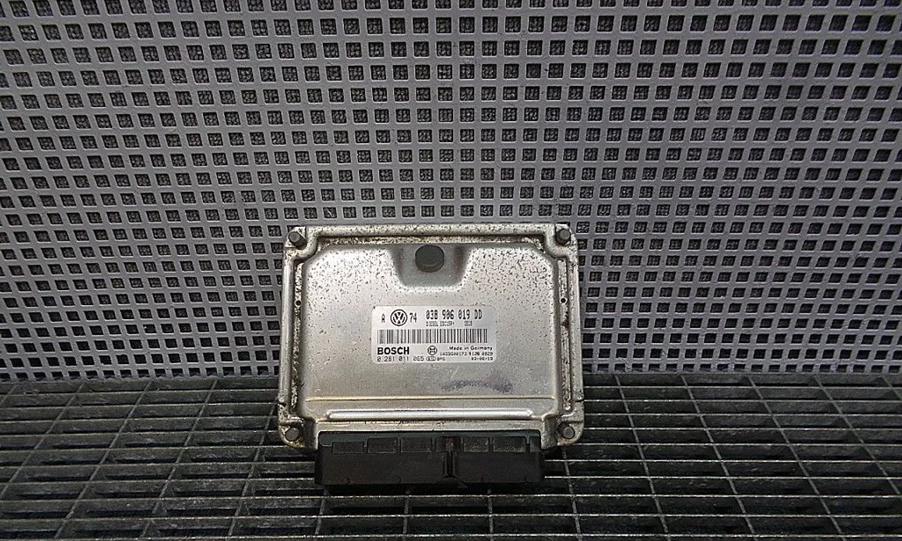 CALCULATOR MOTOR VOLKSWAGEN GOLF IV 1997-2004