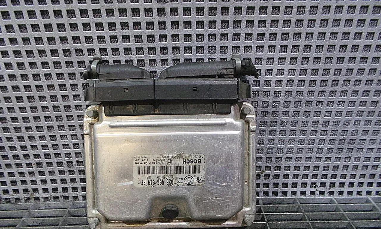 CALCULATOR MOTOR VOLKSWAGEN GOLF IV 1997-2004