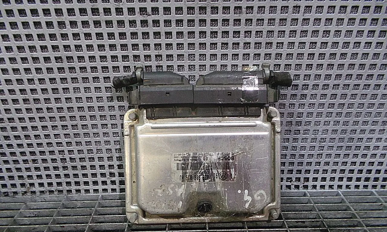 CALCULATOR MOTOR VOLKSWAGEN GOLF IV 1997-2004