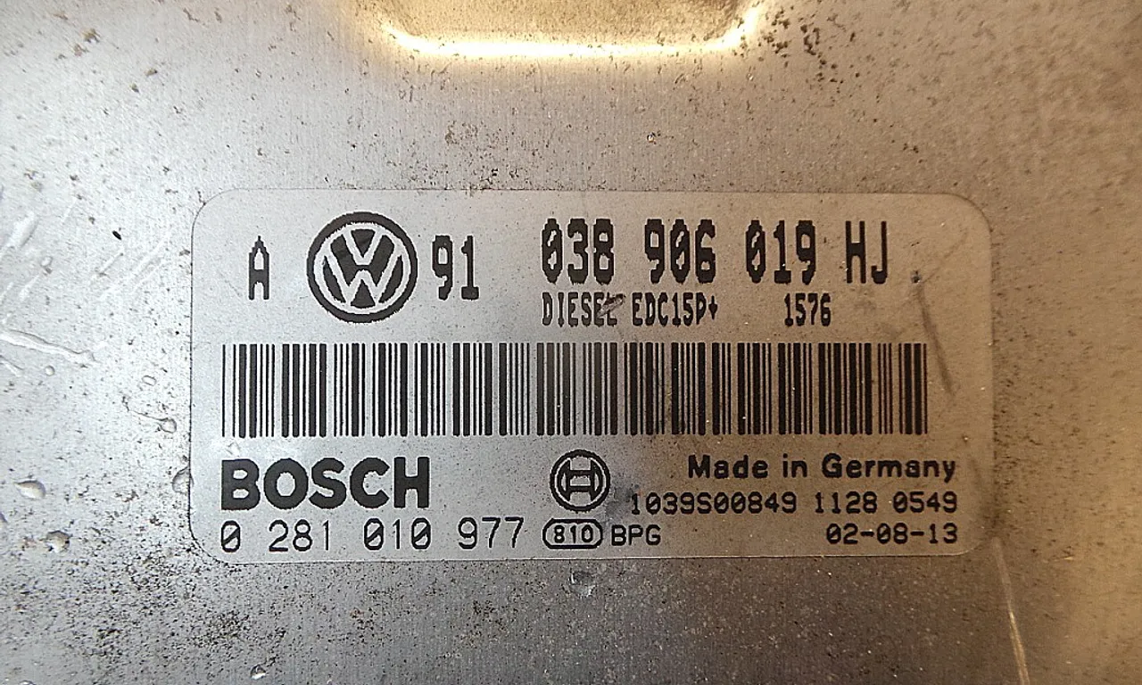 CALCULATOR MOTOR VOLKSWAGEN GOLF IV 1997-2004