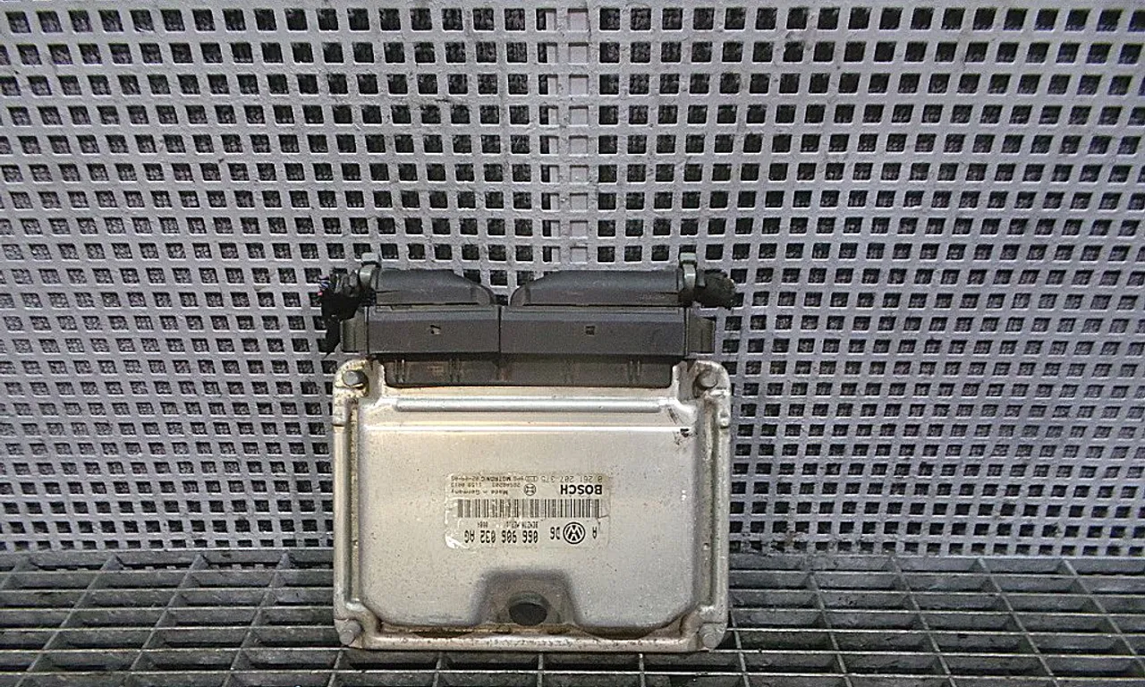 CALCULATOR MOTOR VOLKSWAGEN GOLF IV 1997-2004