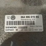CALCULATOR MOTOR VOLKSWAGEN GOLF IV 1.6 1997-2008 oe-06A906019BQ, vedere laterala