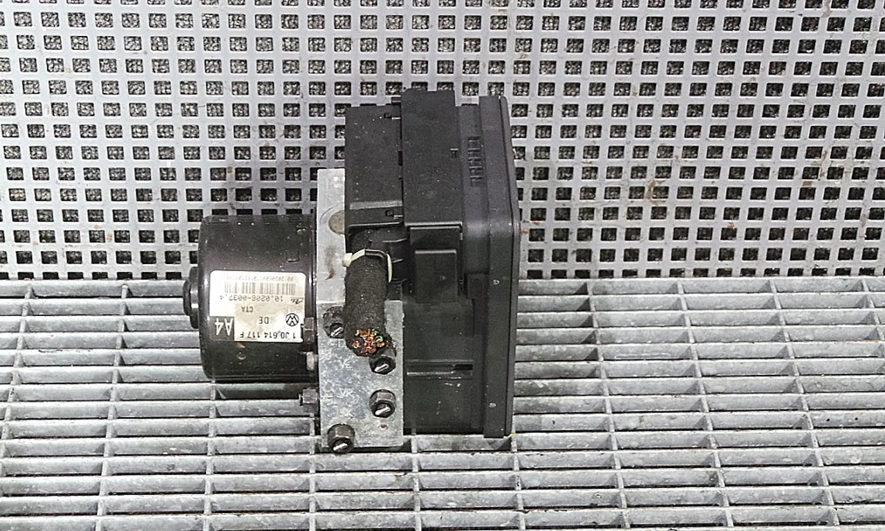 UNITATE ABS VOLKSWAGEN GOLF IV 1997-2004