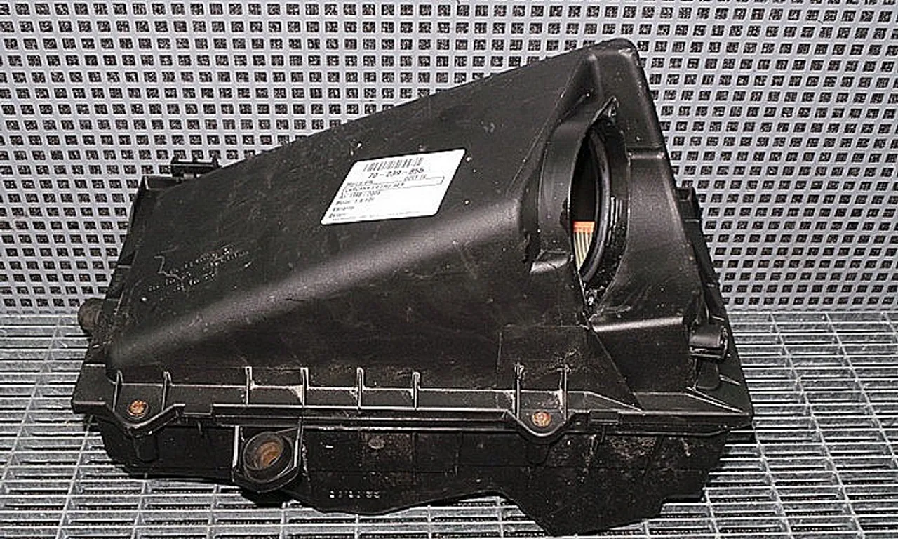 CARCASA FILTRU AER VOLKSWAGEN GOLF IV 1997-2004
